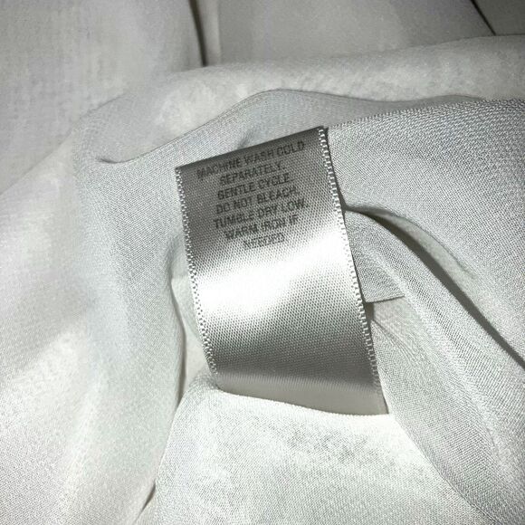 DRESSBARN L Solid White Chiffon 2 Tiered 2 Flowy Breezy Top Relaxed Fit Neutral - Picture 5 of 5